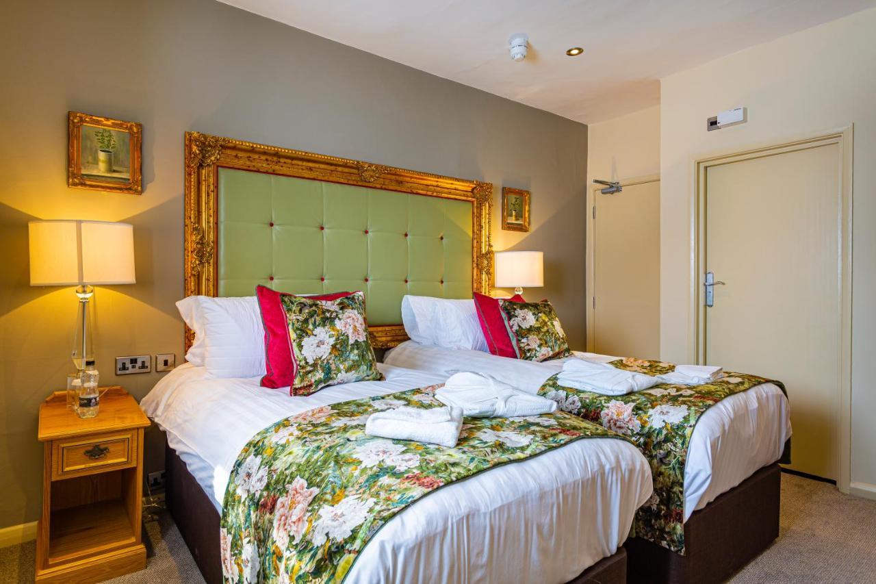 The Rutland Arms Hotel, Bakewell, Derbyshire מראה חיצוני תמונה