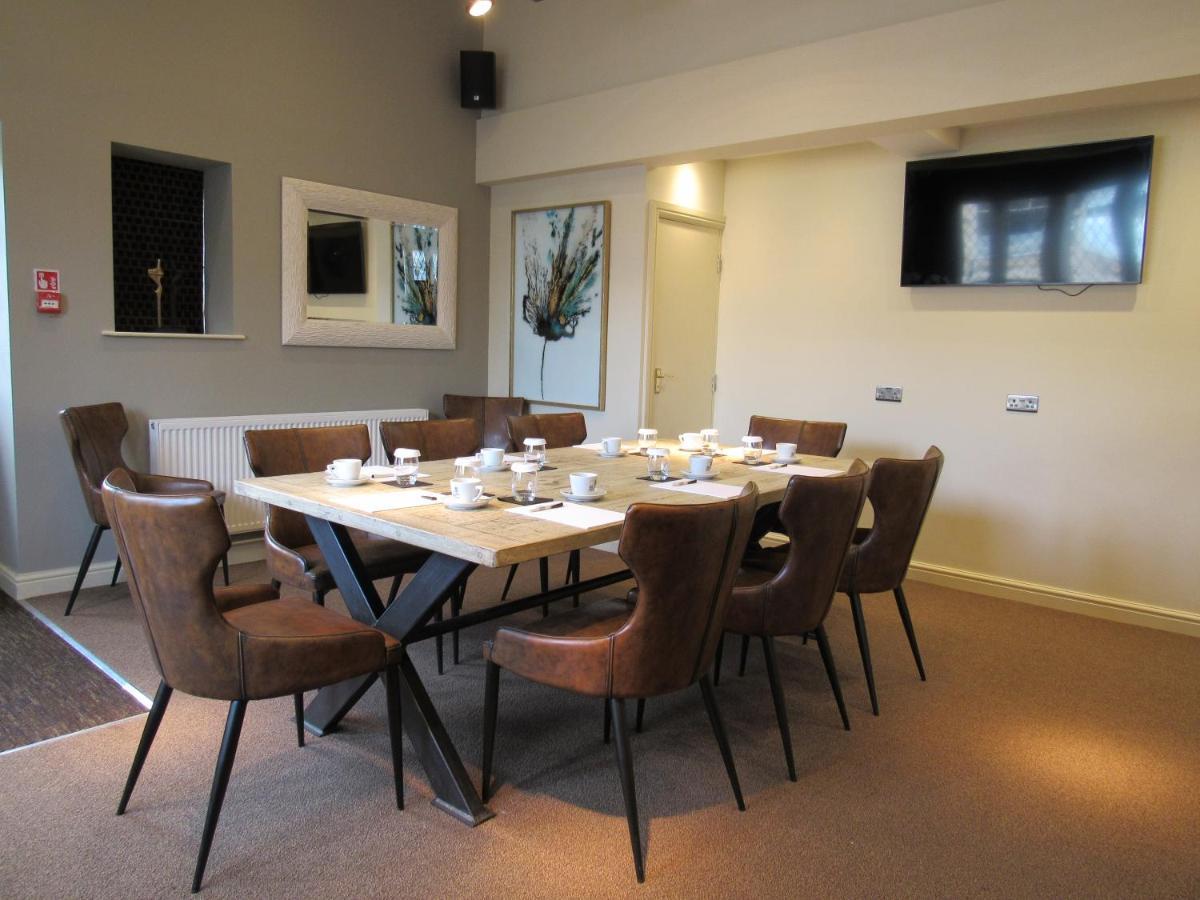 The Rutland Arms Hotel, Bakewell, Derbyshire מראה חיצוני תמונה